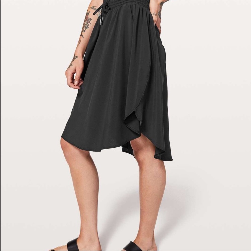 Lululemon Everyday Skirt size 2